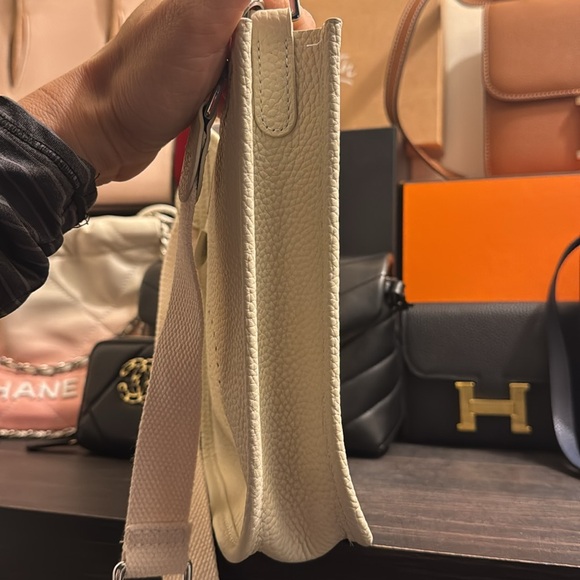 Cream Designer Shoulder Bag - Picture 7 of 13